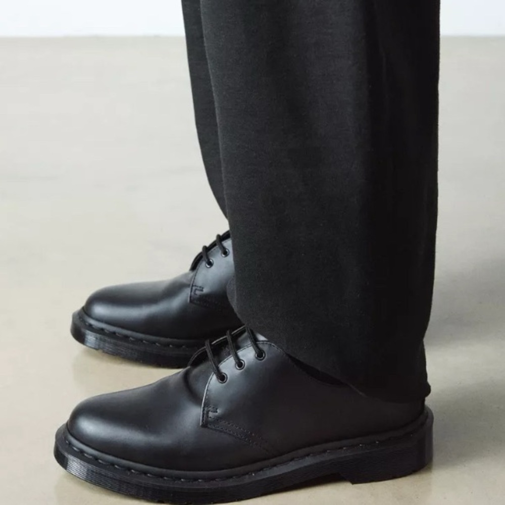 Iconic Dr Martens 1461 Mono Black Men’s US 11/UK 10/EU 45